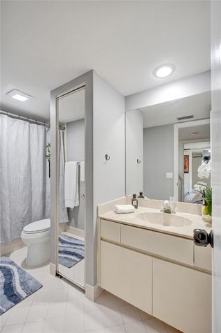 9925 NW 6th Court, Plantation, FL 33324