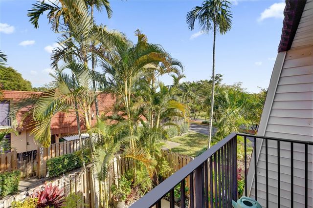 9925 NW 6th Court, Plantation, FL 33324