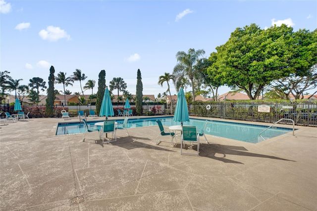 9925 NW 6th Court, Plantation, FL 33324