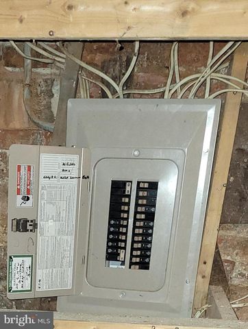 210 E 14TH ST, Wilmington, DE 19801