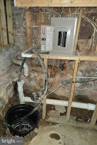 210 E 14TH ST, Wilmington, DE 19801