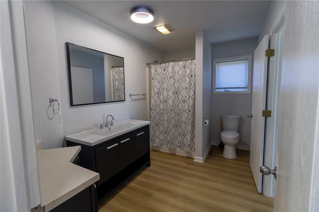 1230 Belmont Parkway NW, Cedar Rapids, IA 52405