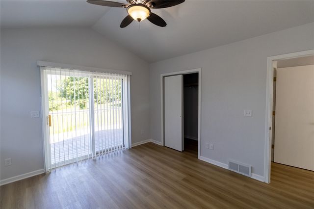 1230 Belmont Parkway NW, Cedar Rapids, IA 52405