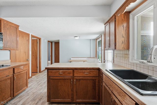 136 Pinehurst Road, Munroe Falls, OH 44262