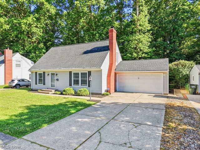 136 Pinehurst Road, Munroe Falls, OH 44262