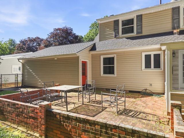 136 Pinehurst Road, Munroe Falls, OH 44262