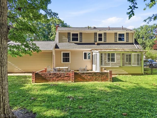 136 Pinehurst Road, Munroe Falls, OH 44262