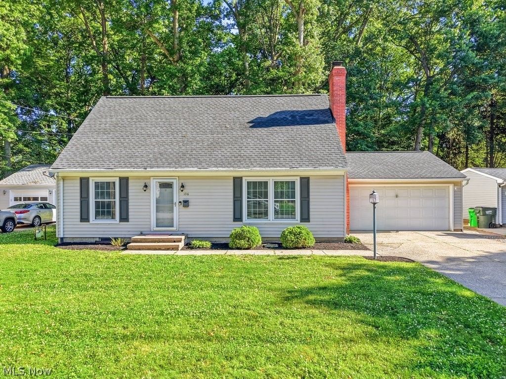 136 Pinehurst Road, Munroe Falls, OH 44262