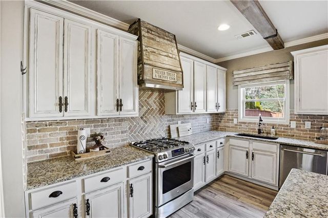 5060 Lloyd Lane, Cumming, GA 30040