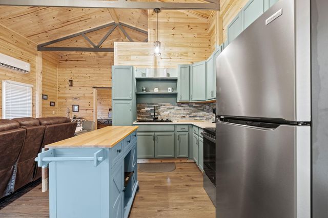 11571 Co Road 76-211, Ava, MO 65608