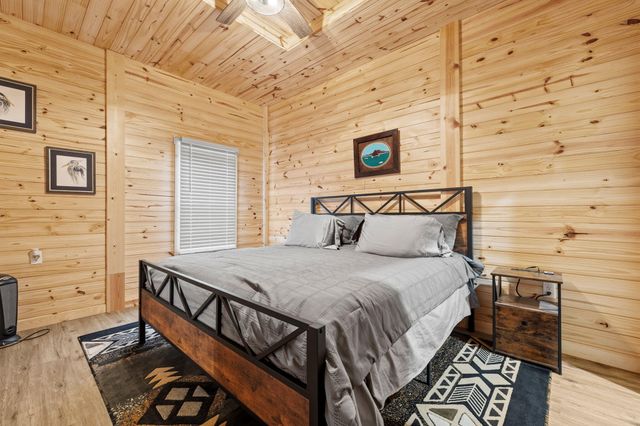 11571 Co Road 76-211, Ava, MO 65608