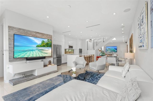 3276 Day Ave 3276, Miami, FL 33133