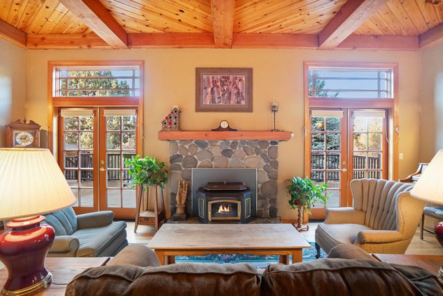 64742 Sylvan Loop, Bend, OR 97701