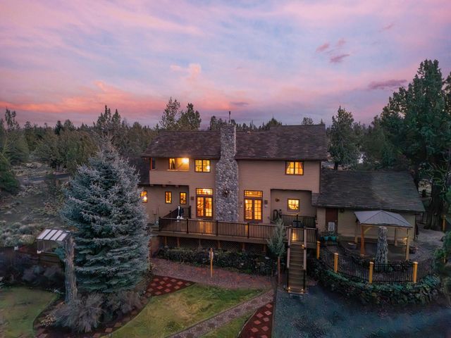 64742 Sylvan Loop, Bend, OR 97701