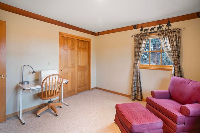 64742 Sylvan Loop, Bend, OR 97701