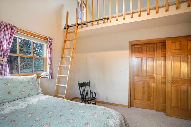 64742 Sylvan Loop, Bend, OR 97701