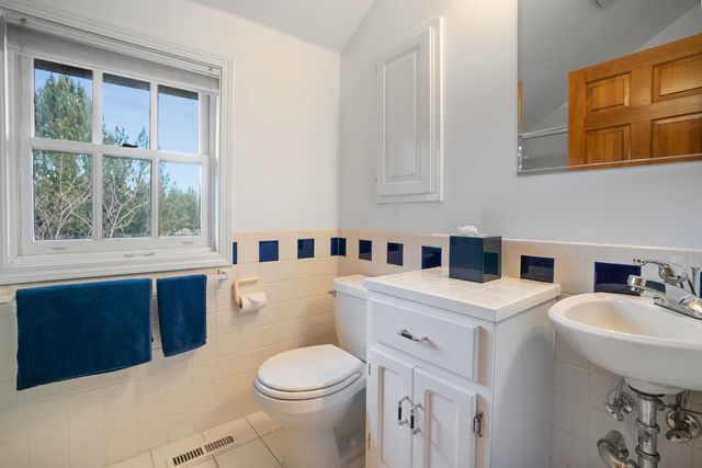 64742 Sylvan Loop, Bend, OR 97701