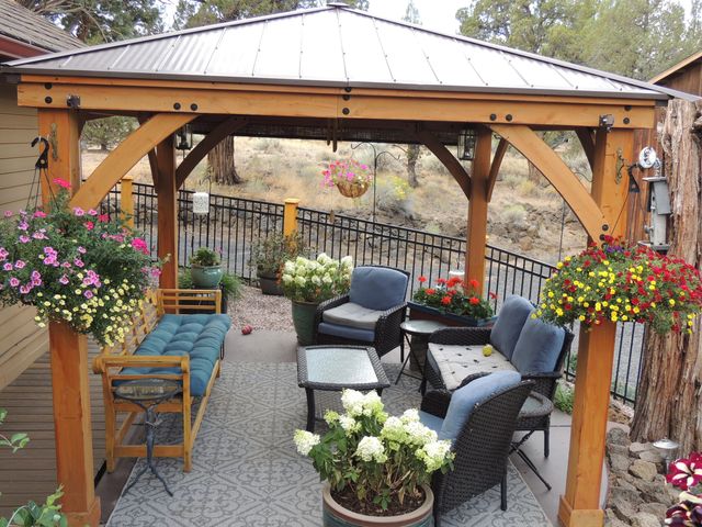 64742 Sylvan Loop, Bend, OR 97701