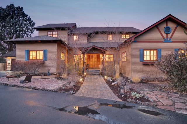 64742 Sylvan Loop, Bend, OR 97701