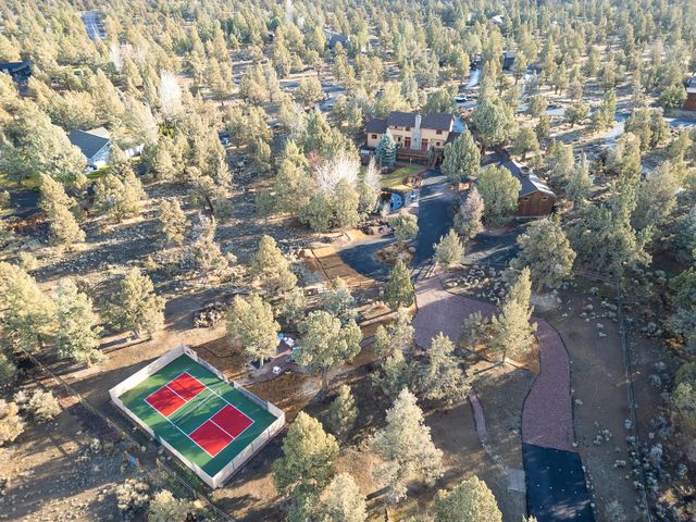 64742 Sylvan Loop, Bend, OR 97701