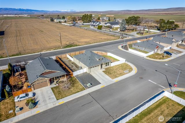 1019 Hilltop Ave NE, Quincy, WA 98848