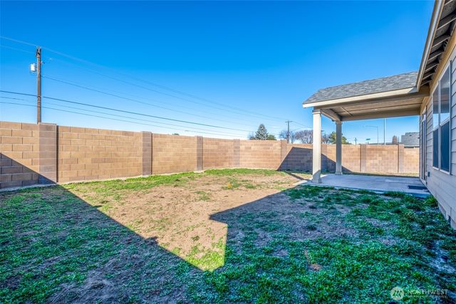 1019 Hilltop Ave NE, Quincy, WA 98848