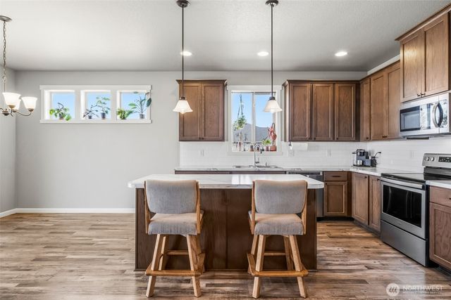 1019 Hilltop Ave NE, Quincy, WA 98848