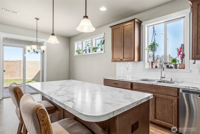 1019 Hilltop Ave NE, Quincy, WA 98848