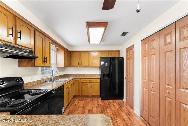 1636 MARY BETH Drive, Middleburg, FL 32068