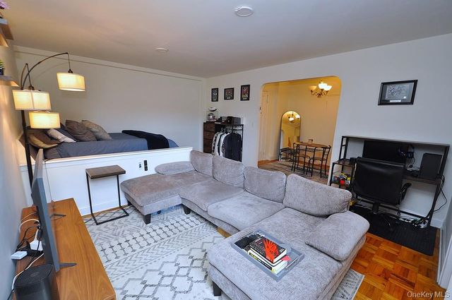 142 Garth Road 1A, Scarsdale, NY 10583