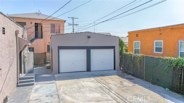8110 S Denker, Los Angeles, CA 90047