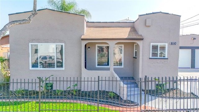 8110 S Denker, Los Angeles, CA 90047