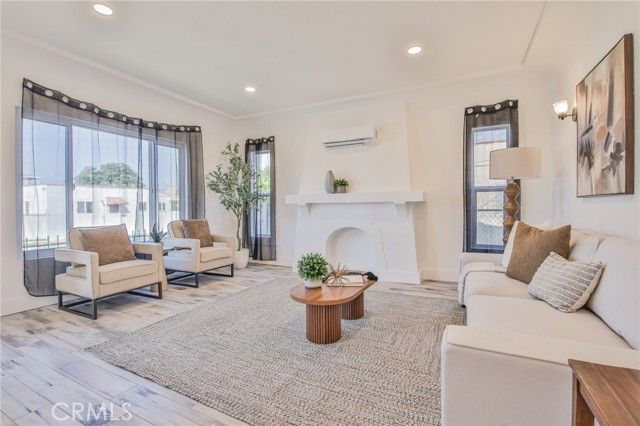 8110 S Denker, Los Angeles, CA 90047