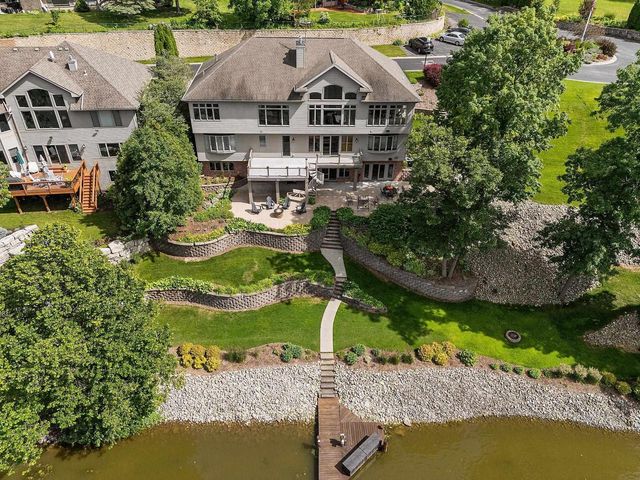 94 HIDDEN ACRES COURT, Appleton, WI 54915