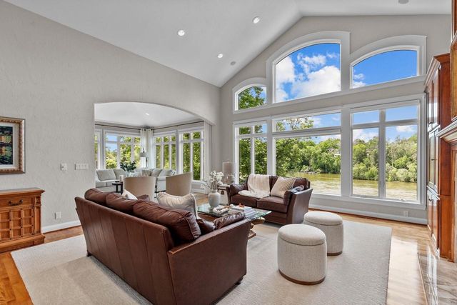 94 HIDDEN ACRES COURT, Appleton, WI 54915