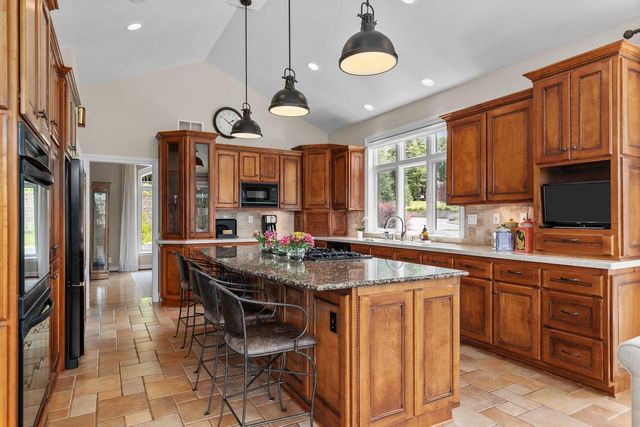 94 HIDDEN ACRES COURT, Appleton, WI 54915