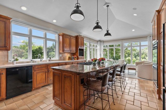 94 HIDDEN ACRES COURT, Appleton, WI 54915