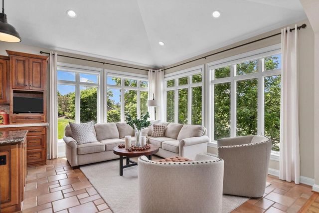 94 HIDDEN ACRES COURT, Appleton, WI 54915