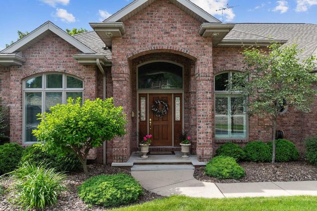 94 HIDDEN ACRES COURT, Appleton, WI 54915