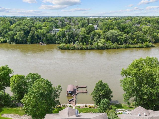 94 HIDDEN ACRES COURT, Appleton, WI 54915