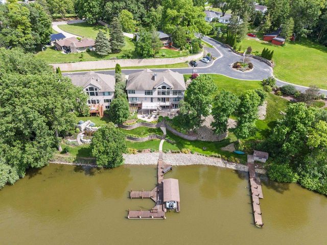 94 HIDDEN ACRES COURT, Appleton, WI 54915