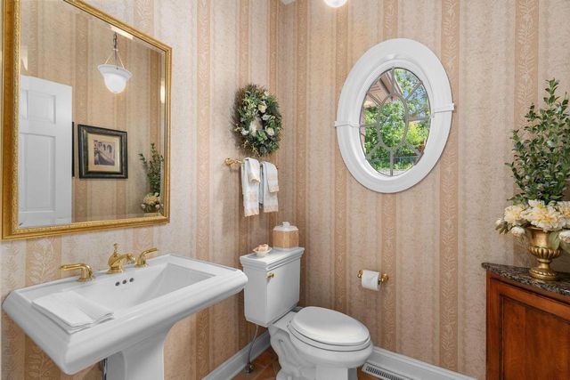 94 HIDDEN ACRES COURT, Appleton, WI 54915