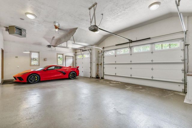 94 HIDDEN ACRES COURT, Appleton, WI 54915