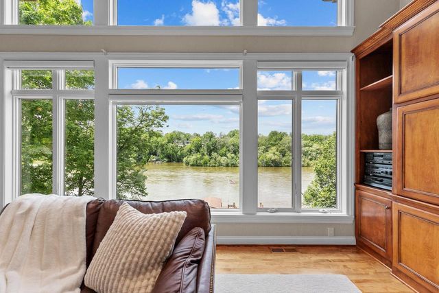 94 HIDDEN ACRES COURT, Appleton, WI 54915