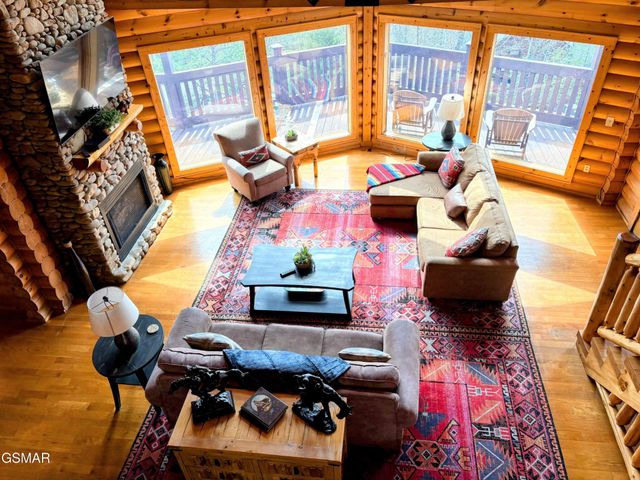 2748 Cats Paw Lane, Sevierville, TN 37862