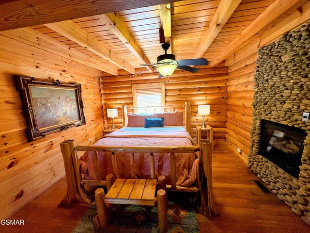 2748 Cats Paw Lane, Sevierville, TN 37862