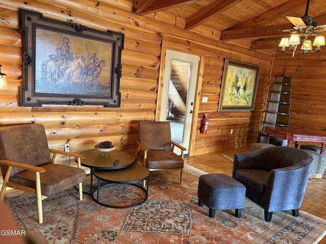 2748 Cats Paw Lane, Sevierville, TN 37862