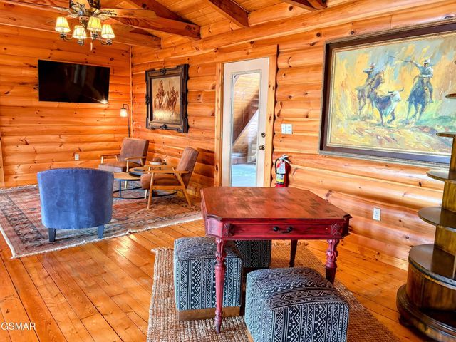 2748 Cats Paw Lane, Sevierville, TN 37862