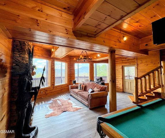 2748 Cats Paw Lane, Sevierville, TN 37862