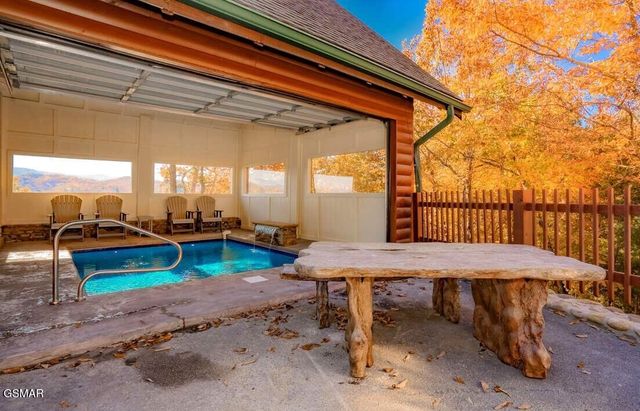 2748 Cats Paw Lane, Sevierville, TN 37862